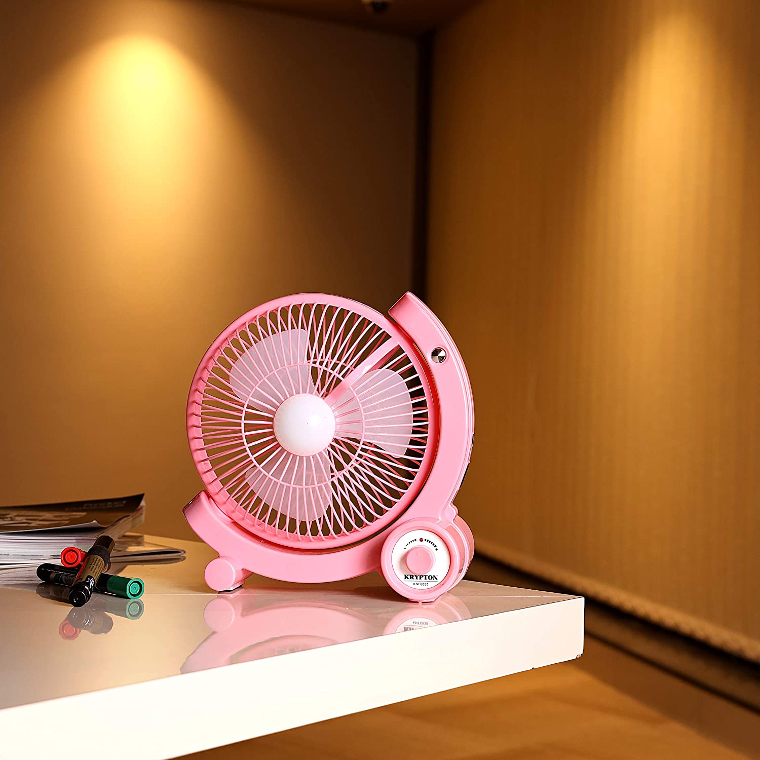 Krypton 9 Inch Rechargeable Mini Fan Pink