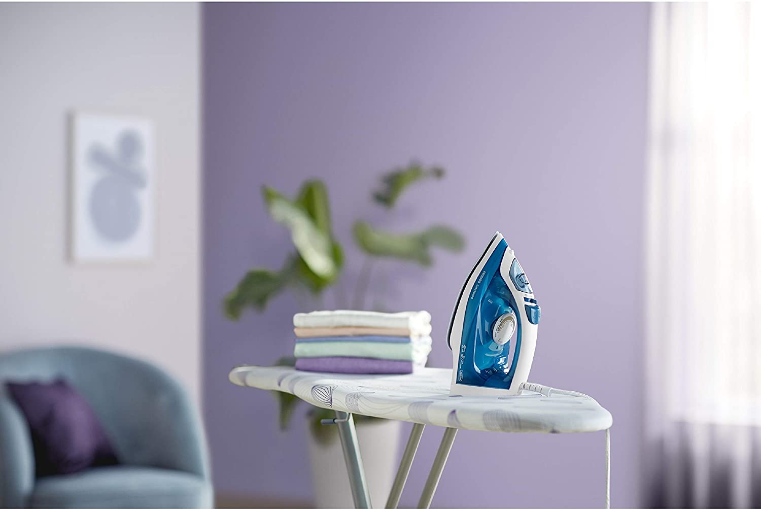 Philips Steam Iron Easy speed 2000W Blue - GC1750 | reliable performance | lightweight | variable steam settings | safety features | stylish | even heat distribution | Halabh.com