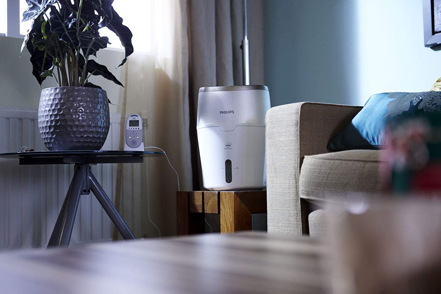 Philips 2000 Series Humidifier 220 V Champagne White - HU4811 | in Bahrain | Halabh.com